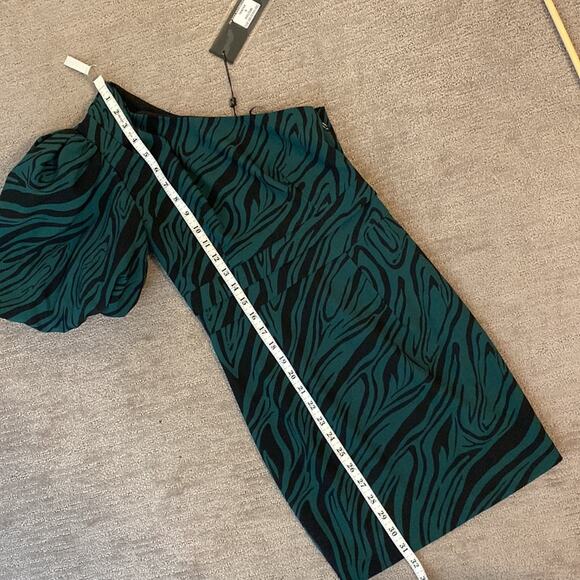 NWT Australian Brand Mossman Party dress - absolutely gorgeous dark paradise - Picture 4 of 13